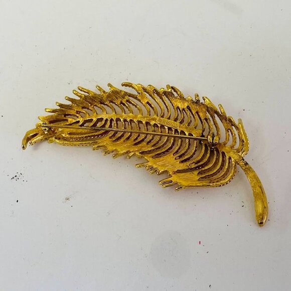 Vintage Signed Monet Feather Brooch Gold Tone Quill Metal 3 3/4" Long - Picture 8 of 10